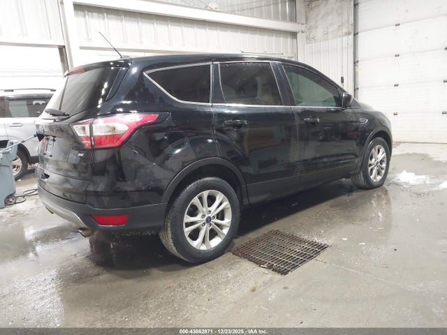 1FMCU9GD5HUA69829 Ford ESCAPE SE