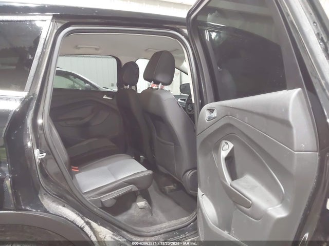 1FMCU9GD5HUA69829 Ford ESCAPE SE
