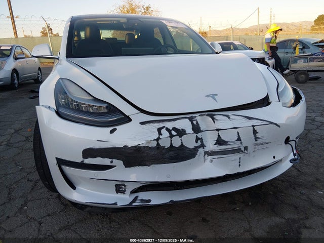 2019 TESLA MODEL 3 5YJ3E1EA5KF412313 Photo 5
