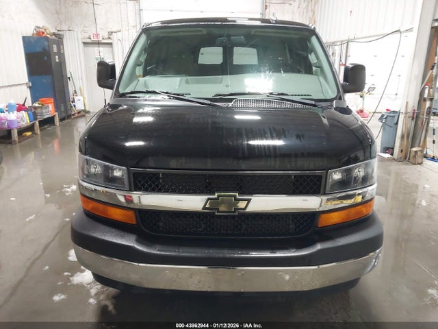 1GAZGPFF8H1271295 Chevrolet Express 3500 Lt
