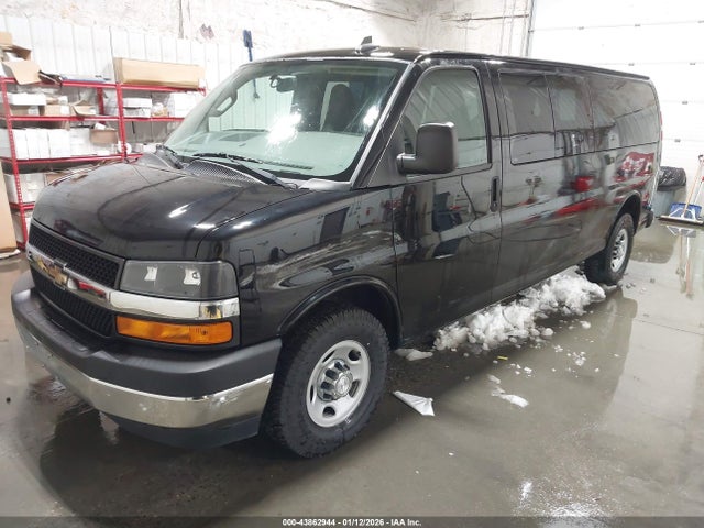 1GAZGPFF8H1271295 Chevrolet Express 3500 Lt