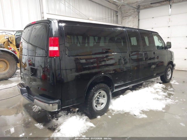 1GAZGPFF8H1271295 Chevrolet Express 3500 Lt