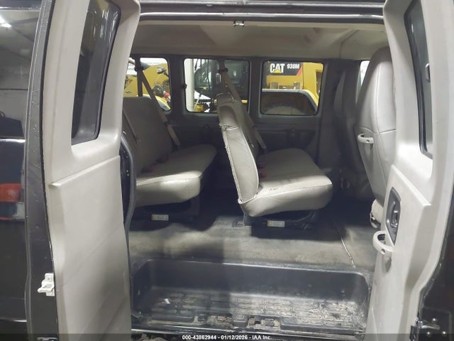 1GAZGPFF8H1271295 Chevrolet Express 3500 Lt