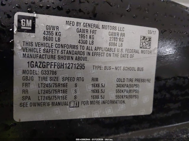 1GAZGPFF8H1271295 Chevrolet Express 3500 Lt
