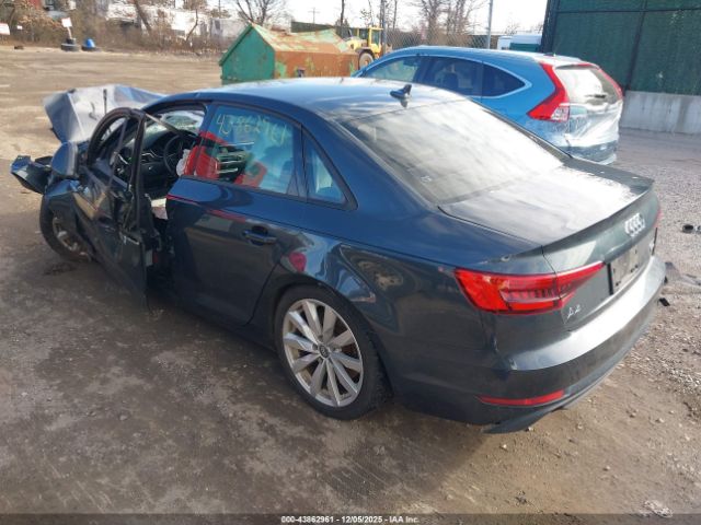 2017 AUDI A4 WAUANAF42HN069919 Photo 2