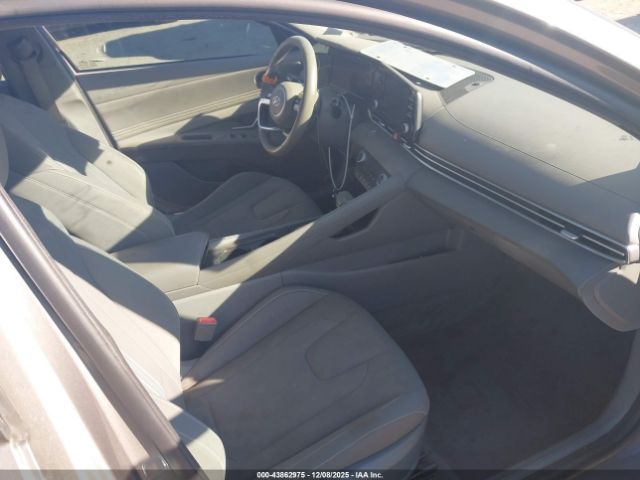 2021 HYUNDAI ELANTRA KMHLS4AG1MU152101 Photo 4