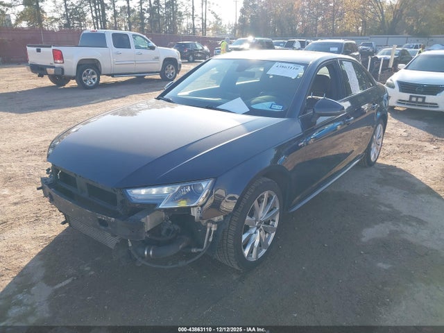 2018 AUDI A4 WAUDNAF48JA126912 Photo 1