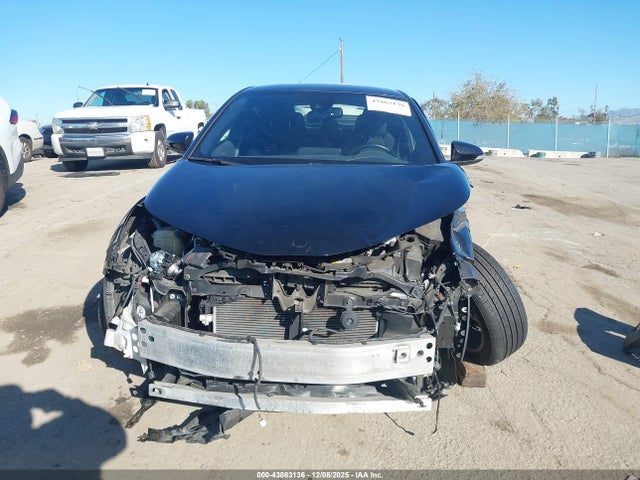 JTNKHMBX5J1009089 Toyota C-hr Xle Premium