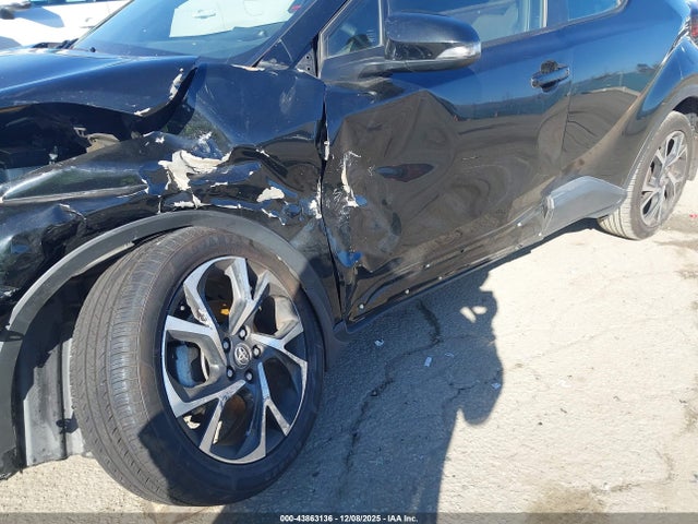 JTNKHMBX5J1009089 Toyota C-hr Xle Premium