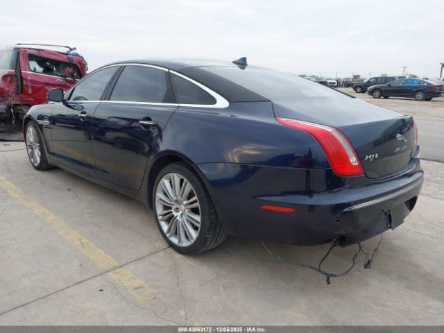 2015 JAGUAR XJ SAJWA2GZ6F8V90773 Photo 2