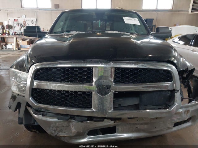 43863223 :رقم المزاد ، 1C6RR7LGXPS517620 vin ، 2023 Ram 1500 Classic Slt  4x4 5'7 Box مزاد بيع