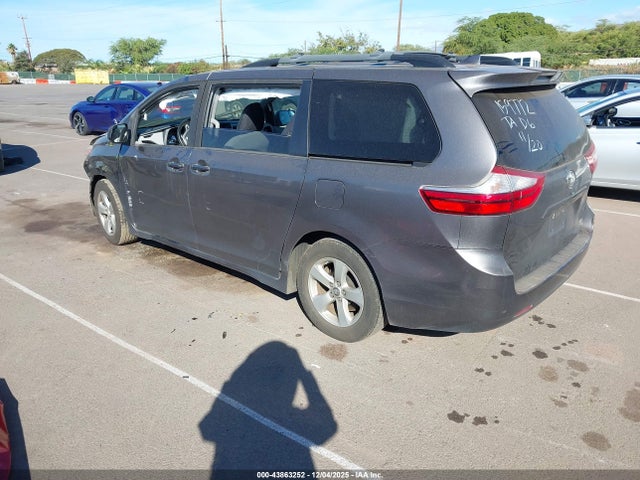 5TDKZ3DC5KS007918 Toyota Sienna Le 8 Passenger