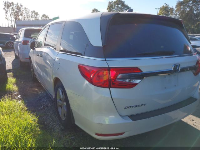 2018 HONDA ODYSSEY 5FNRL6H58JB052870 Photo 2
