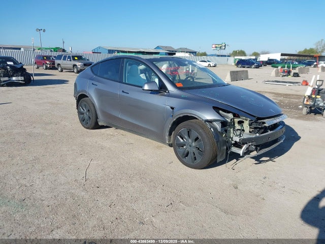 2024 TESLA MODEL Y 7SAYGDEE9RA330471 Photo 0