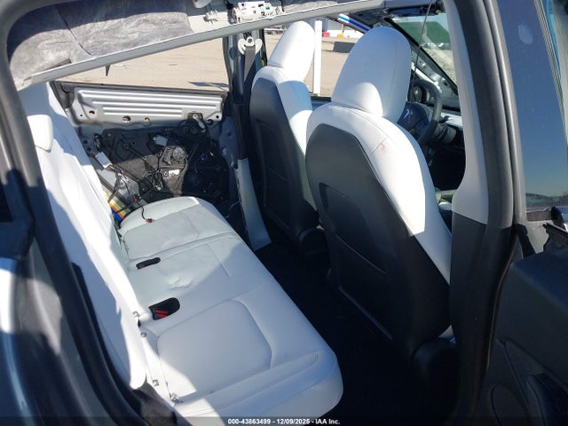2024 TESLA MODEL Y 7SAYGDEE9RA330471 Photo 7