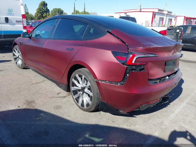 2025 TESLA MODEL 3 5YJ3E1EA8SF046427 Photo 2