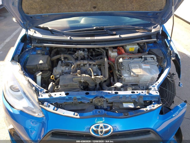 JTDKDTB35H1593642 Toyota Prius C Two