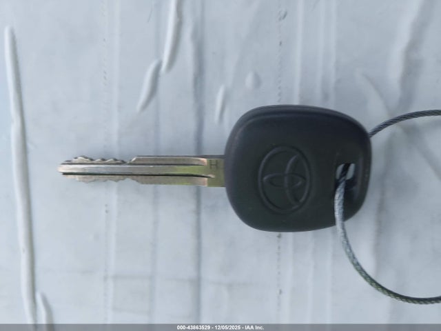 JTDKDTB35H1593642 Toyota Prius C Two
