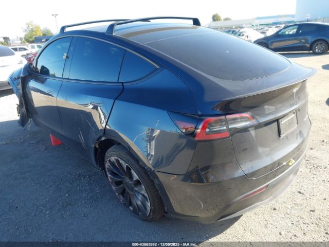 2024 TESLA MODEL Y 7SAYGDEFXRF161489 Photo 2