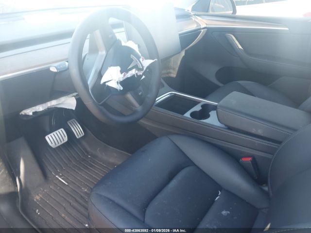 2024 TESLA MODEL Y 7SAYGDEFXRF161489 Photo 4