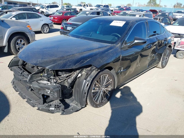 Lexus ES 300H 2024 58ADA1C15RU046684 Image 2
