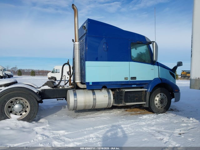 4V4WC9EH0LN267249 Volvo VNR