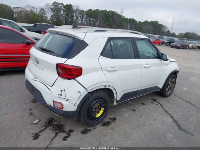2021 HYUNDAI VENUE KMHRC8A38MU103750 Photo 3