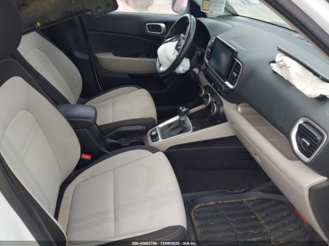 2021 HYUNDAI VENUE KMHRC8A38MU103750 Photo 4