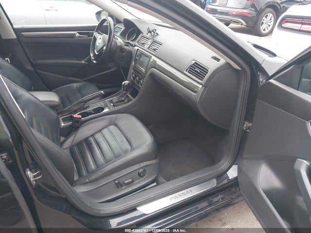1VWCT7A32HC015399 Volkswagen Passat 1.8t Sel Premium