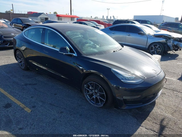 2018 TESLA MODEL 3 5YJ3E1EA3JF172435 Photo 0