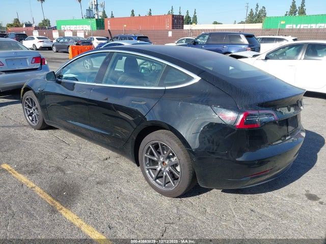 2018 TESLA MODEL 3 5YJ3E1EA3JF172435 Photo 2
