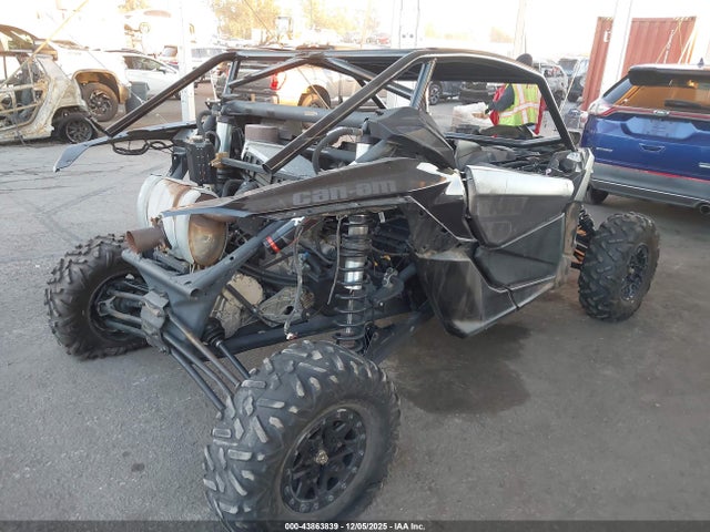 2023 CAN-AM MAVERICK X3 3JBVXAV2XPE000870 Photo 3