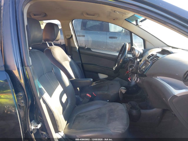 Chevrolet Spark 1lt Auto 2014 KL8CD6S94EC457313 Image 5