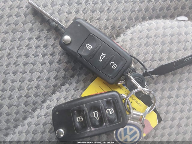 2012 Volkswagen Passat 2.5l S მანქანა იყიდება აუქციონზე, vin: 1VWAP7A30CC038264, აუქციონის ნომერი: 43863956
