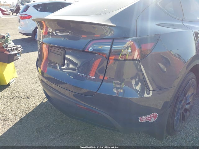 2023 TESLA MODEL Y 7SAYGDEF9PF972293 Photo 3