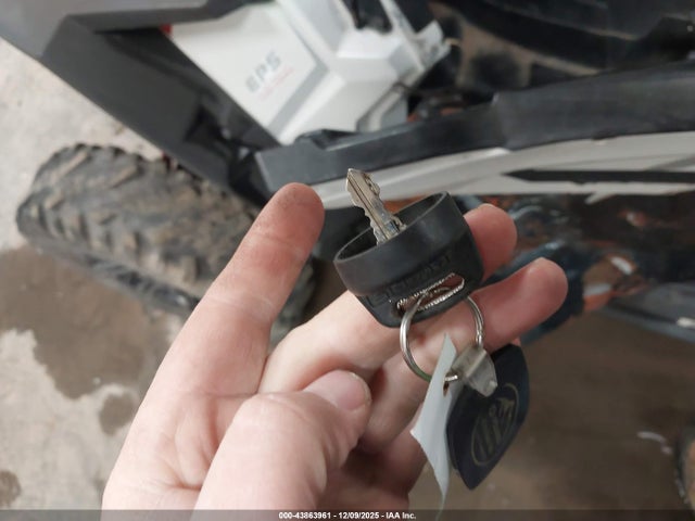 2019 POLARIS RZR 3NSVDE928KF588938 Photo 10