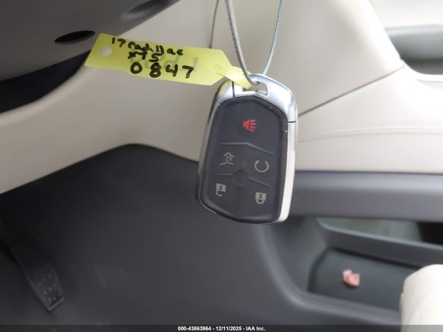 2017 CADILLAC XT5 1GYKNDRS8HZ225581 Photo 10