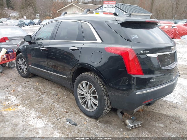 2017 CADILLAC XT5 1GYKNDRS8HZ225581 Photo 2