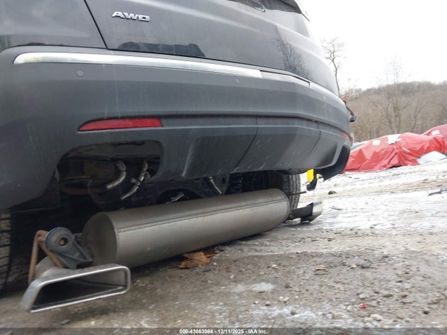 2017 CADILLAC XT5 1GYKNDRS8HZ225581 Photo 5