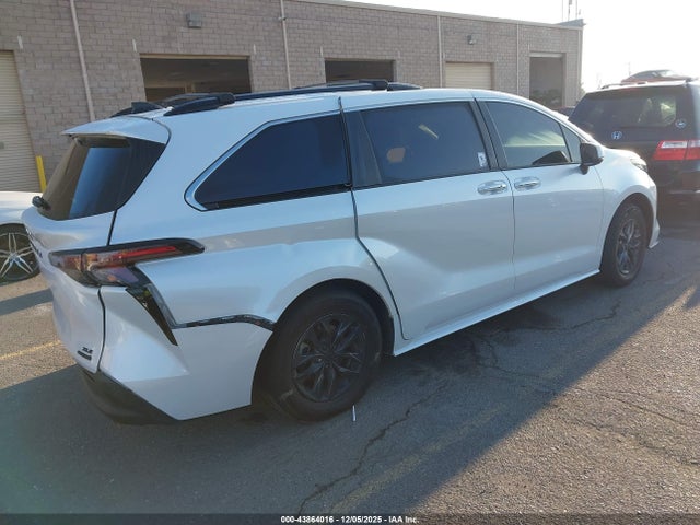 5TDJSKFC3PS103416 Toyota SIENNA XLE