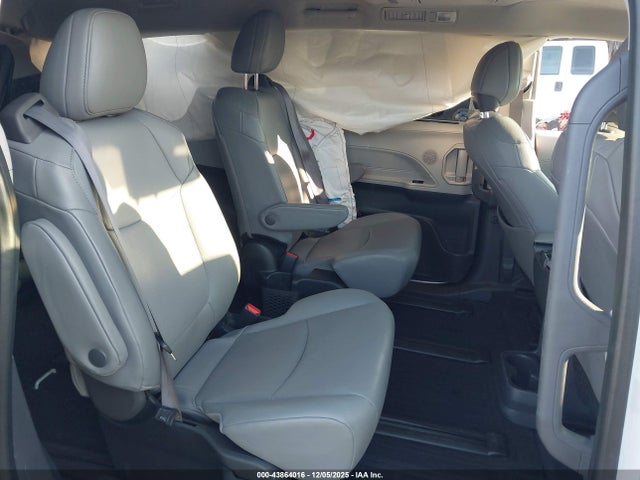 5TDJSKFC3PS103416 Toyota SIENNA XLE