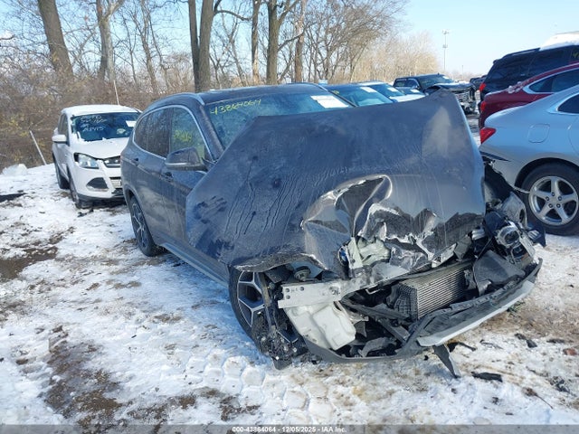 2016 BMW X1 WBXHT3C31G5E52818 Photo 0