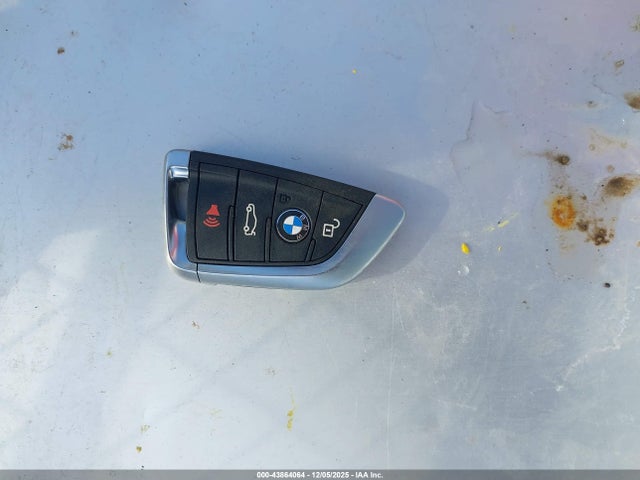 2016 BMW X1 WBXHT3C31G5E52818 Photo 10