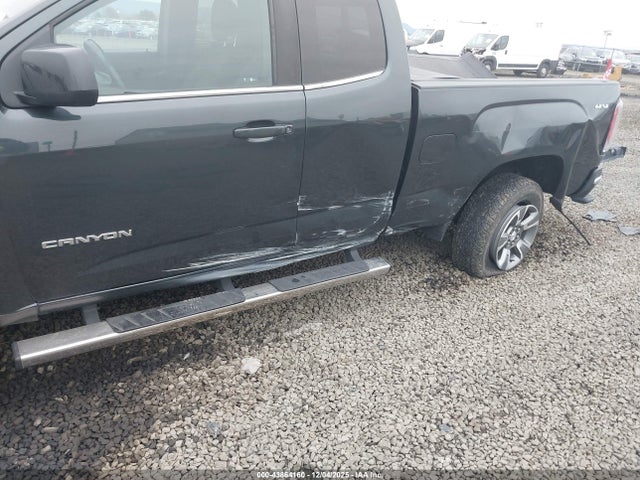 1GTH6CEN8H1320986 GMC CANYON SLE