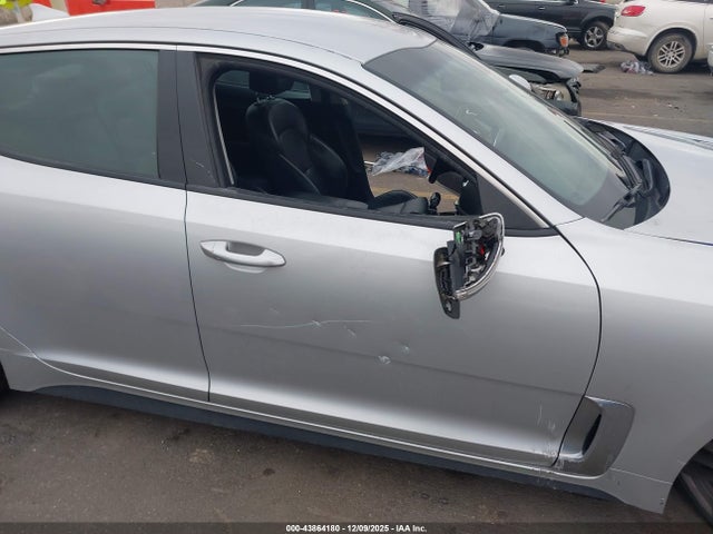 KNAE15LA2J6035980 KIA Stinger
