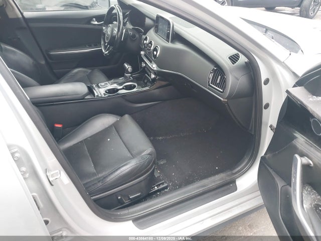 KNAE15LA2J6035980 KIA Stinger