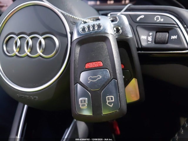 Aukcja sprzedaży 2017 Audi A4 2.0t Season Of Audi Ultra Premium, vin: WAUKMAF43HN059052, numer aukcji: 43864192