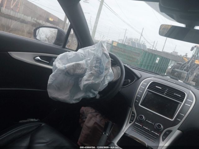 2020 LINCOLN NAUTILUS 2LMPJ8J93LBL34744 Photo 4