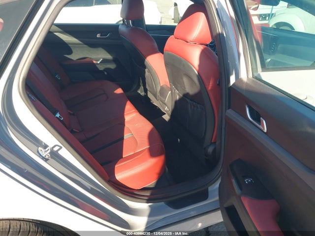 5XXG64J24NG153233 KIA K5 Gt-line