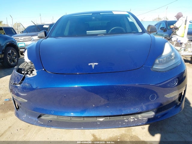 Tesla MODEL 3 2018 5YJ3E1EA3JF015598 Image 12